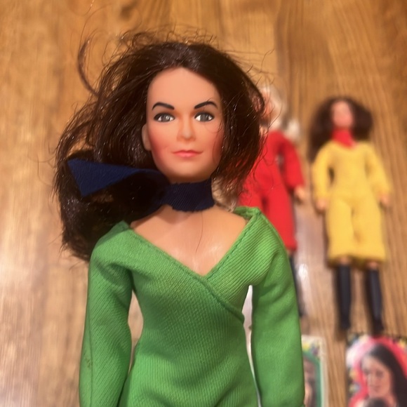 Rare 1977 Charlies Angels dolls – Vintage; with original cards/stickers - Picture 3 of 8